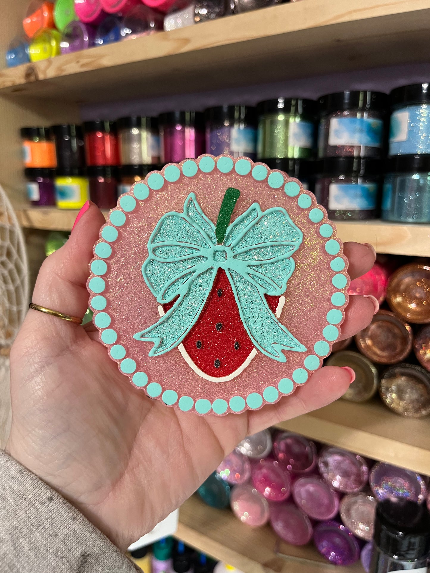 STAWBERRY WITH BOW