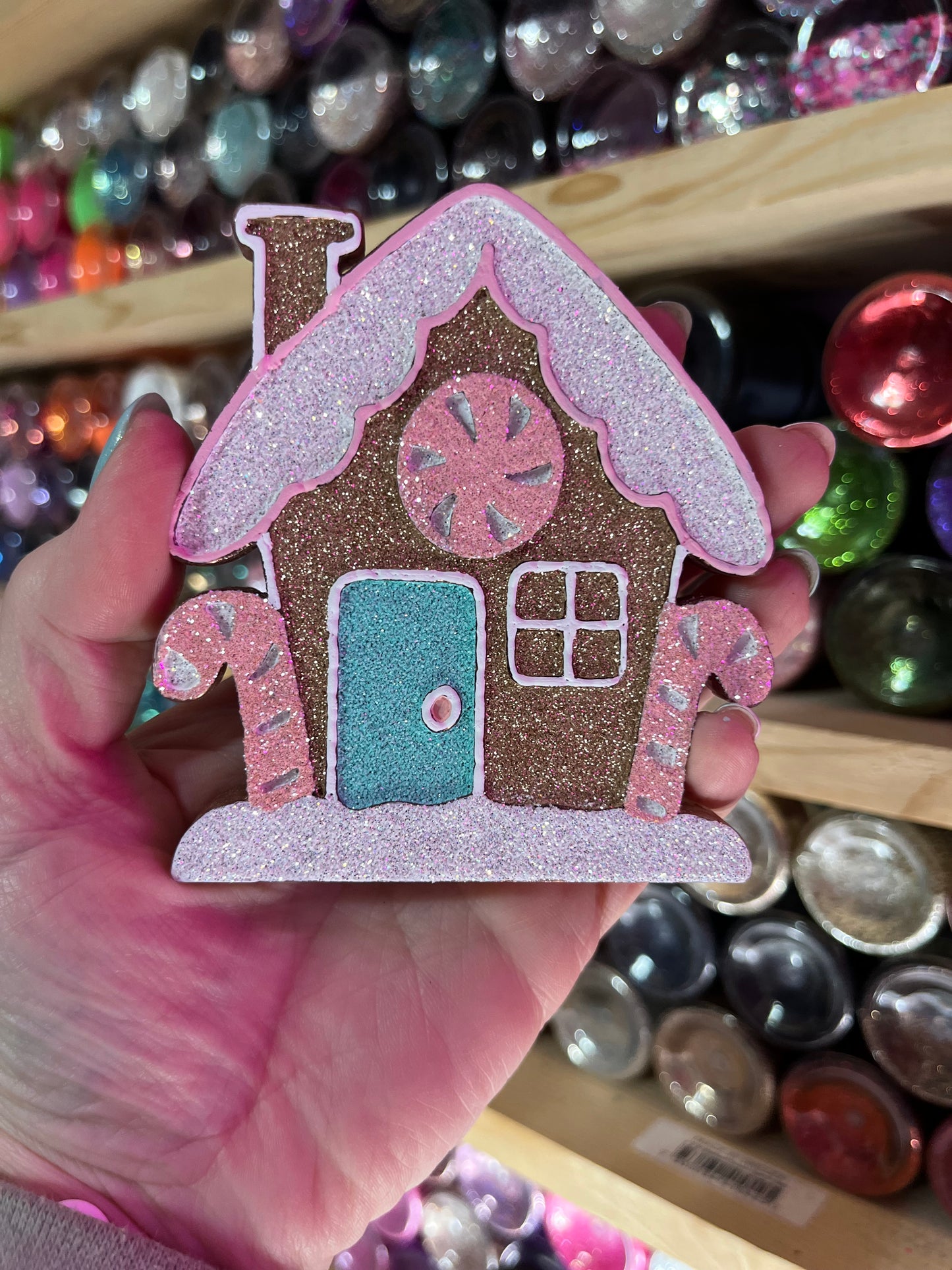 GINGERBREAD HOUSE