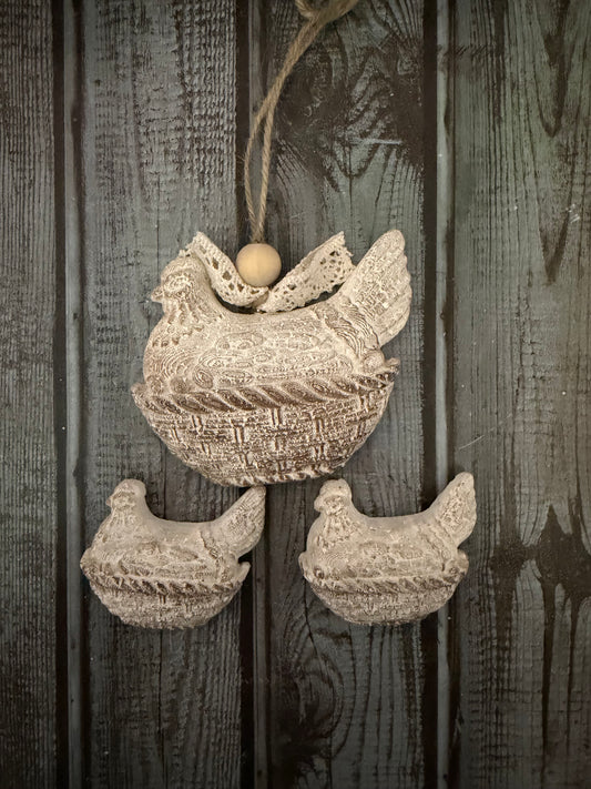 HEN ON A NEST SET