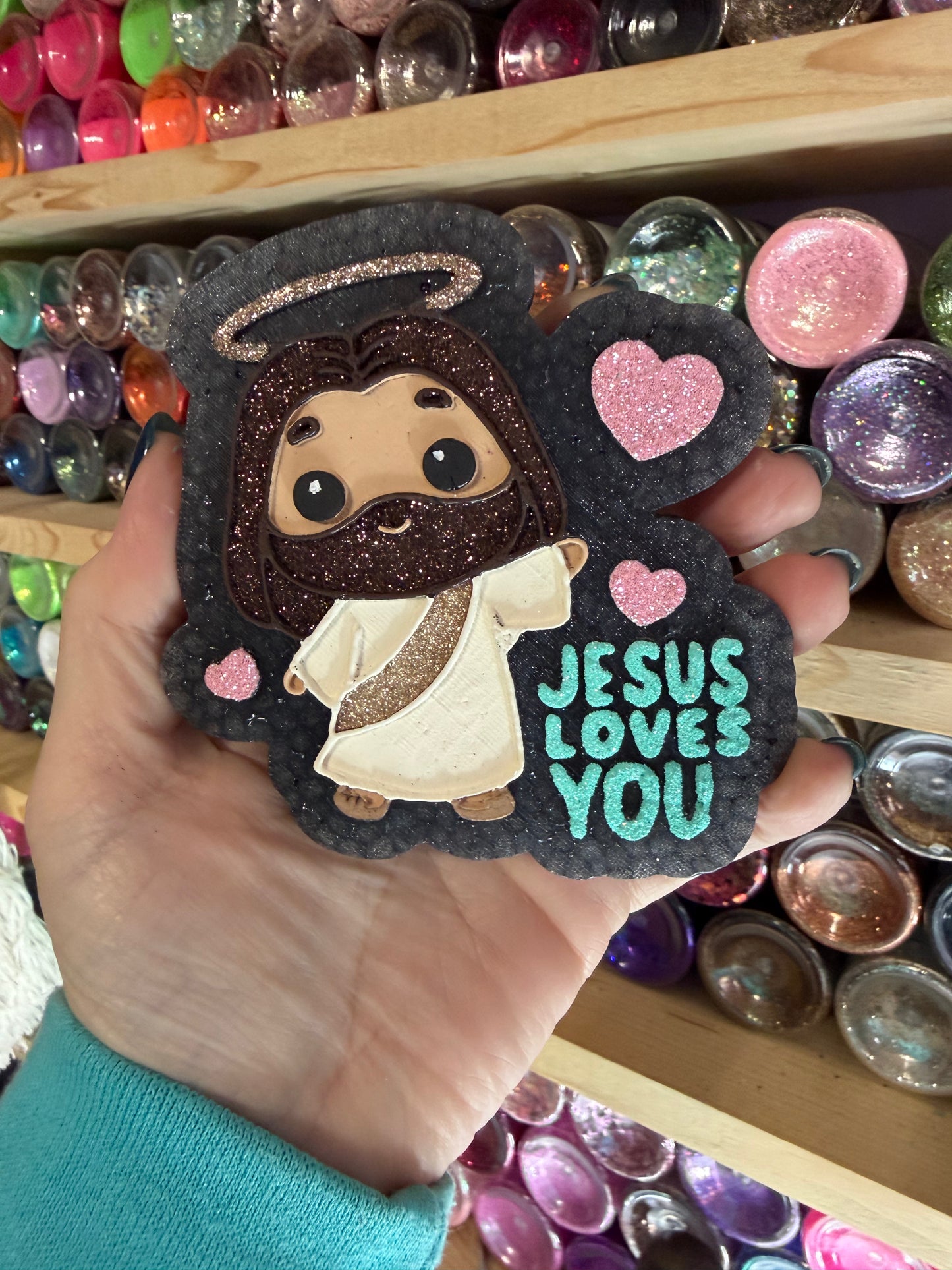 JESUS LOVES YOU