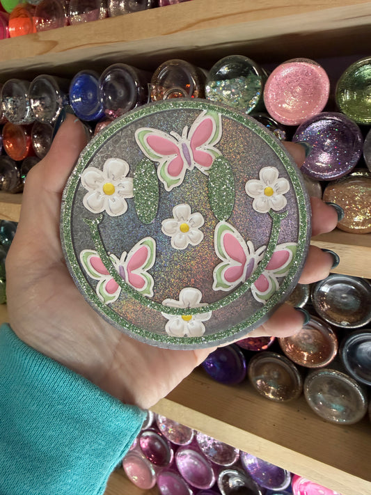 BUTTERFLY/FLOWER ROUND