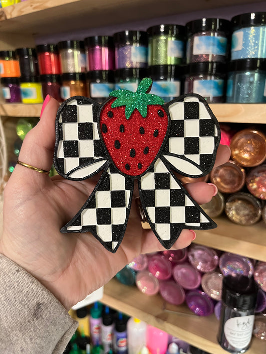CHECKERED BOW WITH STRAWBERRY